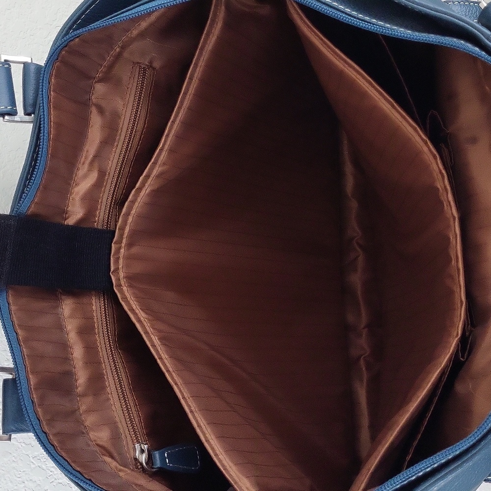 Clark & Mayfield Stafford Pro Leather Laptop Tote 17.3" - Picture 12 of 16